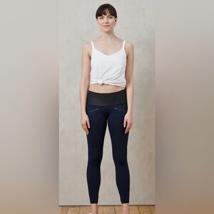 ADAY Throw And Roll Leggings in Navy Size Small